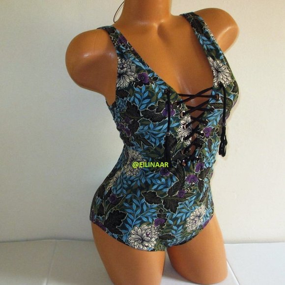 Amoressa by Miraclesuit Rhiannon Gypsy Lace Up One Piece Swimsuit $188 Size 12 - Picture 9 of 10